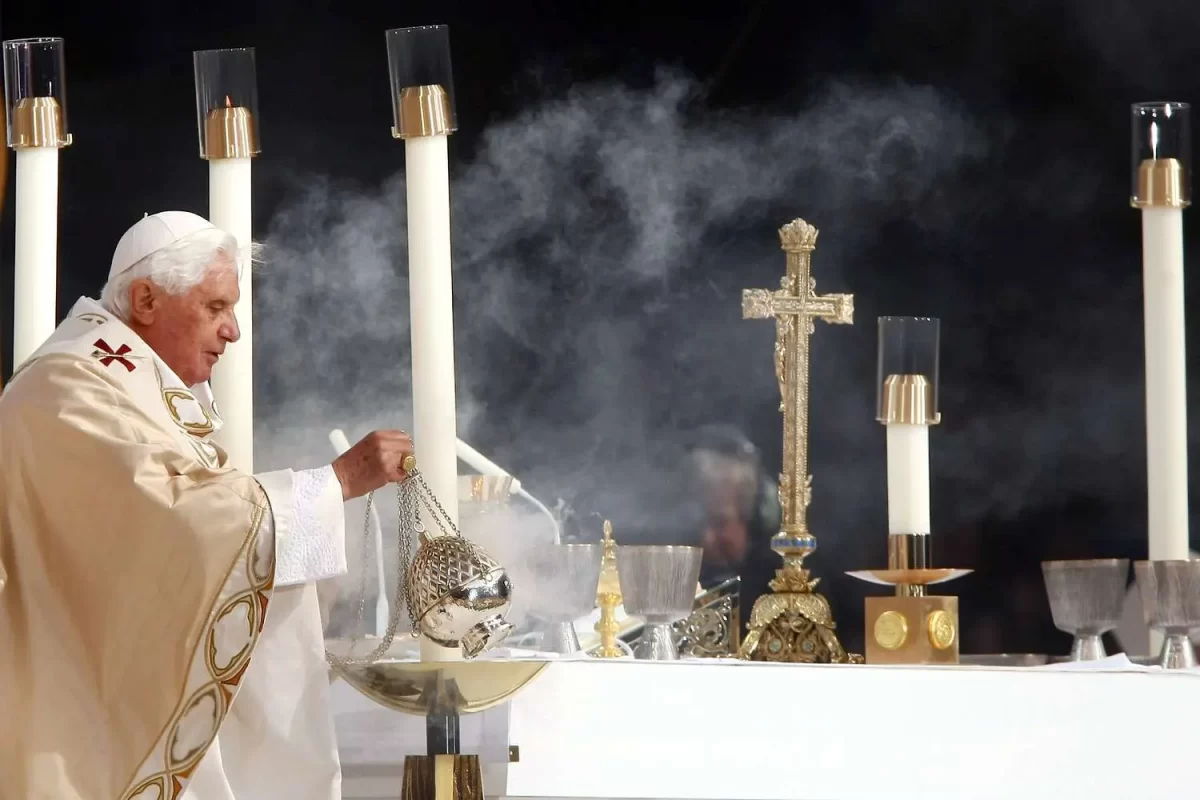 Thánh Lễ trong đạo Công Giáo là gì